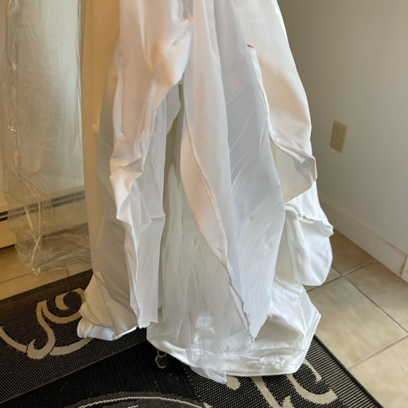 WEDDING DRESS - HOUSE OF BIANCHI - SIZE 10 - Picture 6 of 8